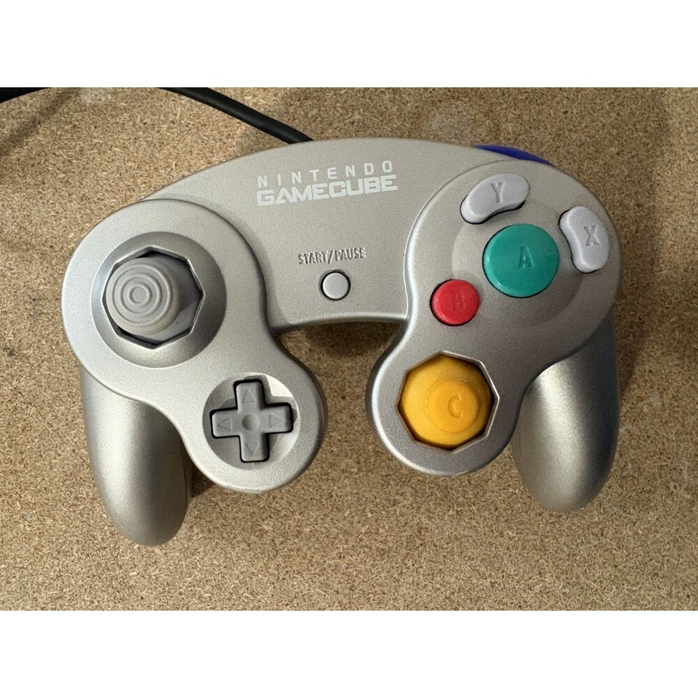 Official Nintendo GameCube Controller Platinum/Silver | VG Condition | DOL-003